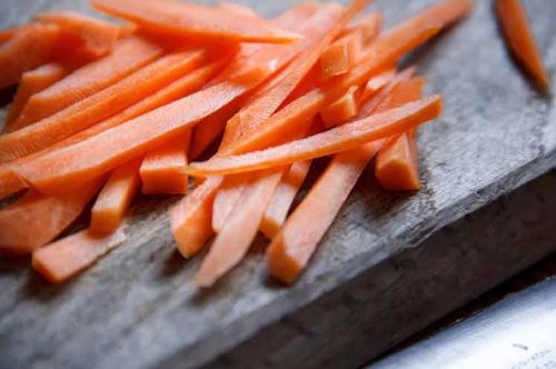 Waspeen gesneden (Carrot cut) kg